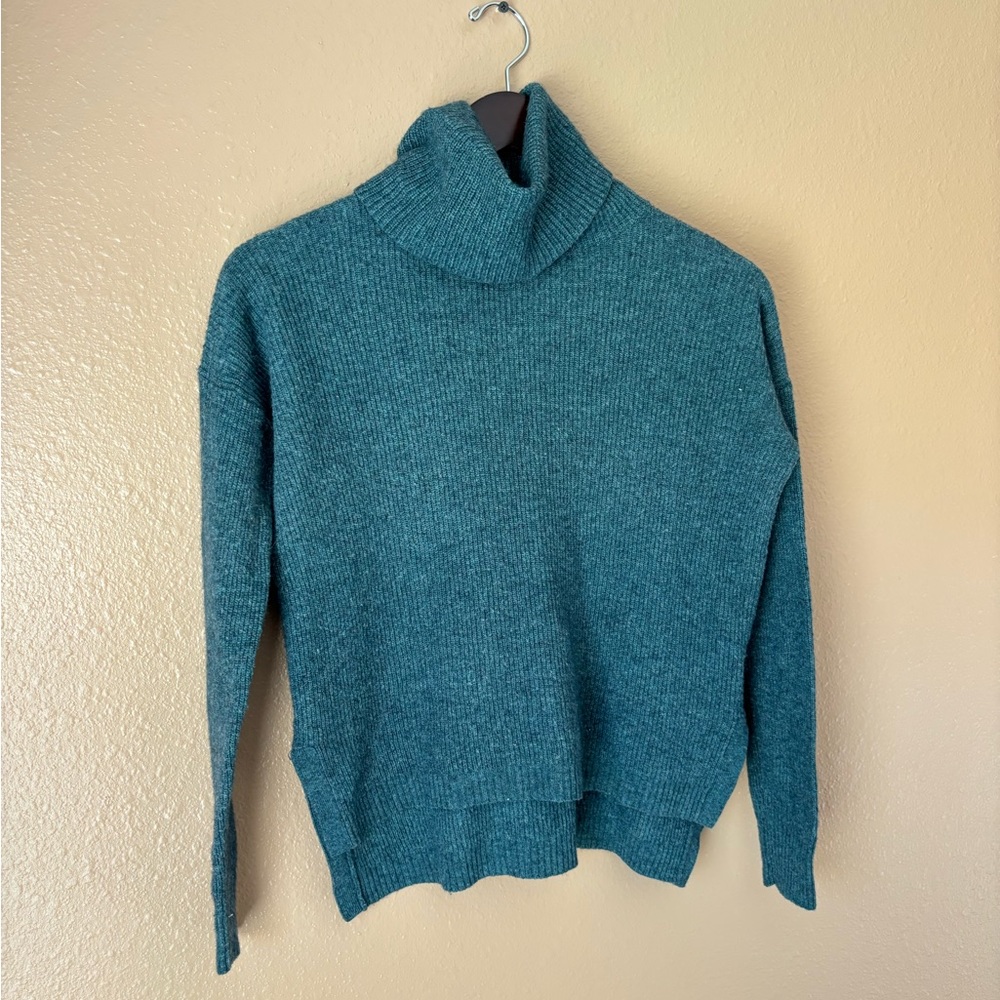 Blue/green *MADEWELL* light turtleneck sweater - size S